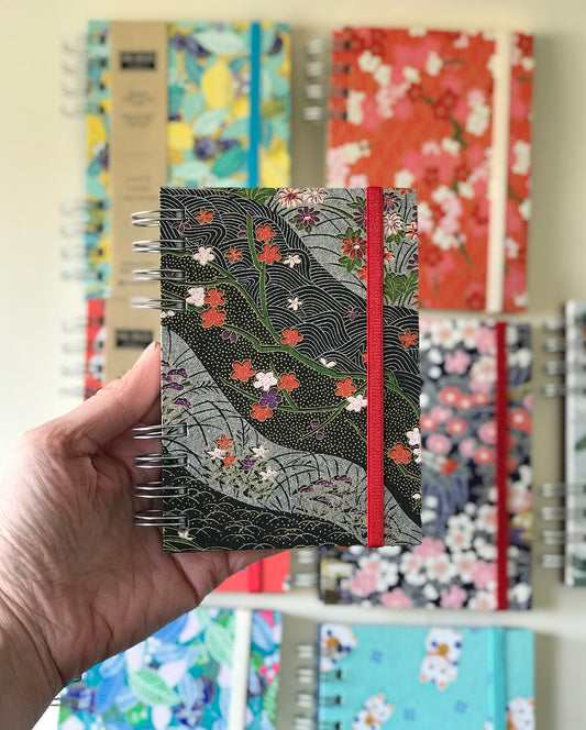 Agenda A6 perpétuel - papier japonais - reliure métallique